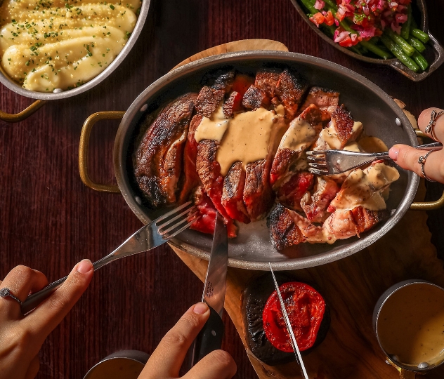 discover dining at casa