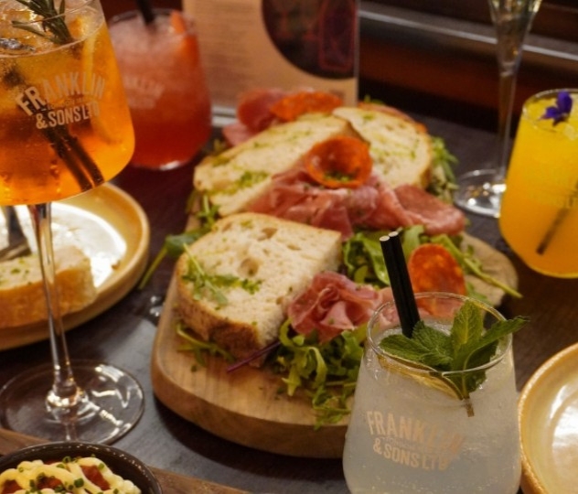 discover dining at casa